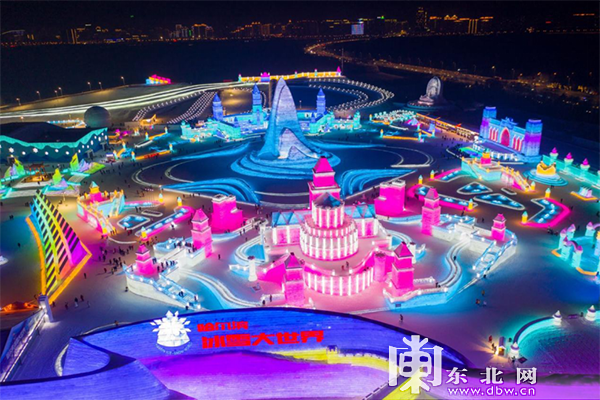 今冬哈尔滨冰雪大世界打造冬奥主题冰雪乐园 冰雪景观