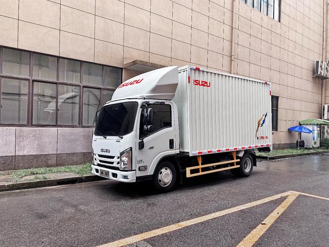 凭实力获殊荣江西五十铃翼放轻卡再次荣获双项大奖