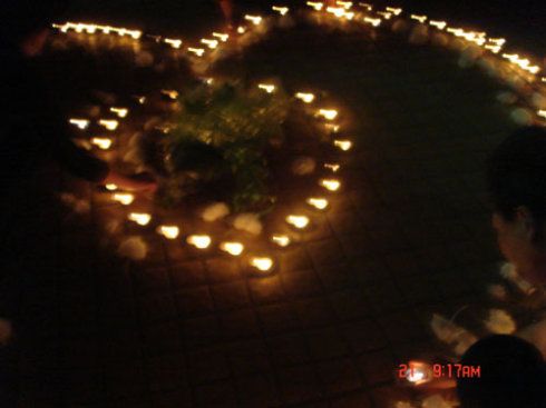 哀悼日--我们点燃烛光,照亮通往天堂的路