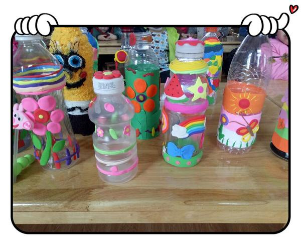 孟子小学附属幼儿园 中班 《创意花瓶》手工活动