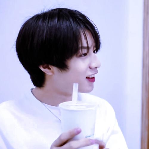 5月25日 11:45   关注  刘耀文