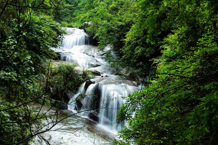 梵音谷,溪水长流