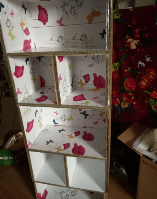 手工作品旧纸箱做的书架制作过程