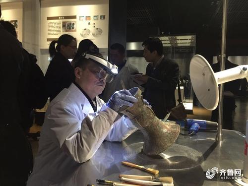 10位顶级文物保护咨询专家和51位修复师受聘