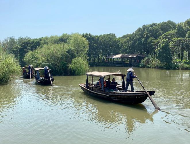 沙家浜芦苇荡风景区位于明媚秀丽的江苏省常熟市阳澄湖畔,国家5a级