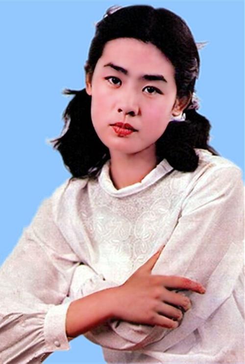 丛珊,1962年5月19日生于中国北京,中国内地影视女演员.