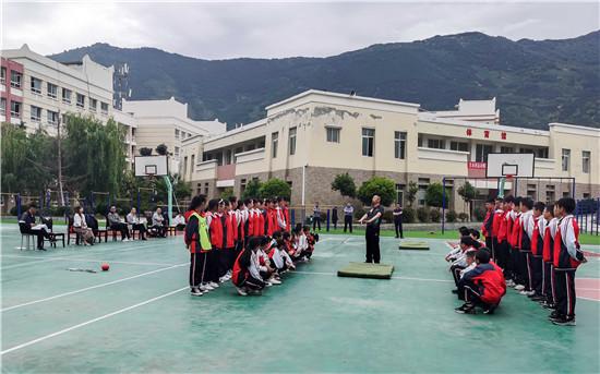 情牵茂县携手共进 东坡中学教学交流落于实处