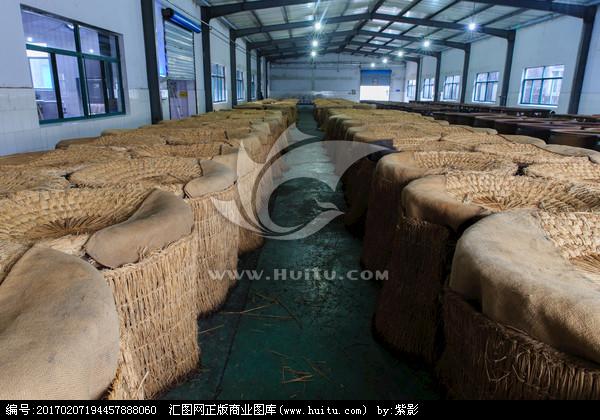 传统酿酒大缸发酵