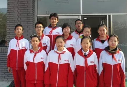 北京各大中小学校服对比照有木有你的菜