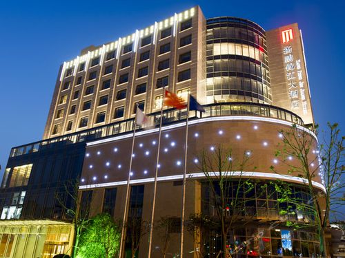 扬州扬鹏锦江大酒店