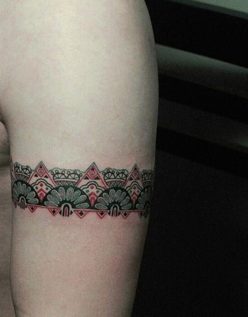 手部纹身之女生精致手环臂环纹身大全图片欣赏