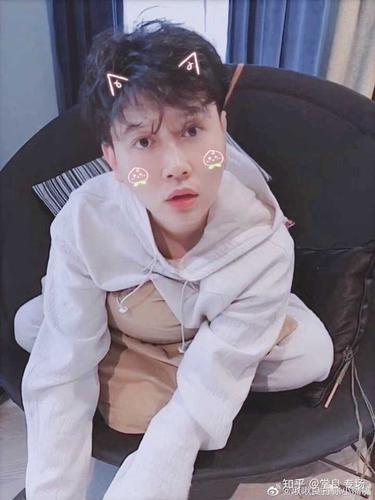 你最喜欢孟鹤堂什么发型?
