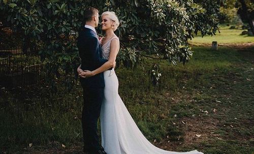 hillsong united"s taya smith ties the knot – see photos!