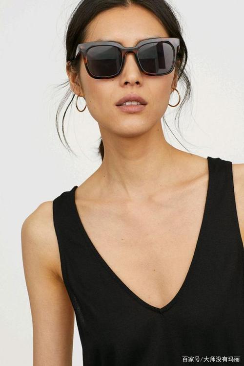 中国第一位走上维密的超模刘雯