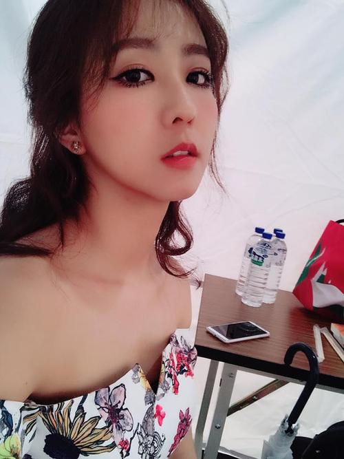 周晓涵 amanda chou的图片