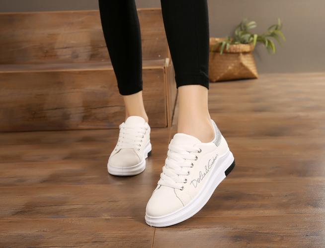 秋季15少女运动鞋12高中学生休闲跑步鞋大童白波鞋10女孩平底板鞋