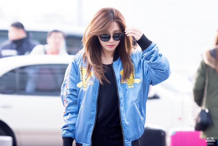 美女郑恩地高清机场街拍图片,韩国可爱美女明星郑恩地机场街拍图片