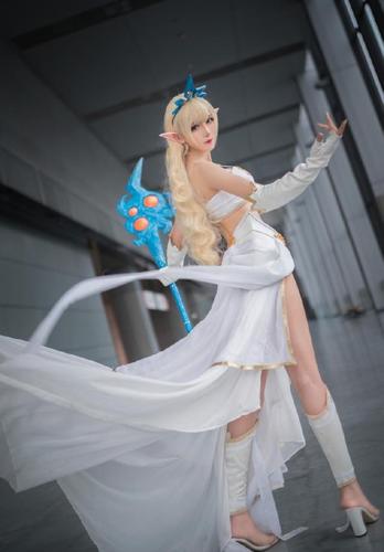 腐团儿cos英雄联盟经典角色风女,高度还原,粉丝们:快