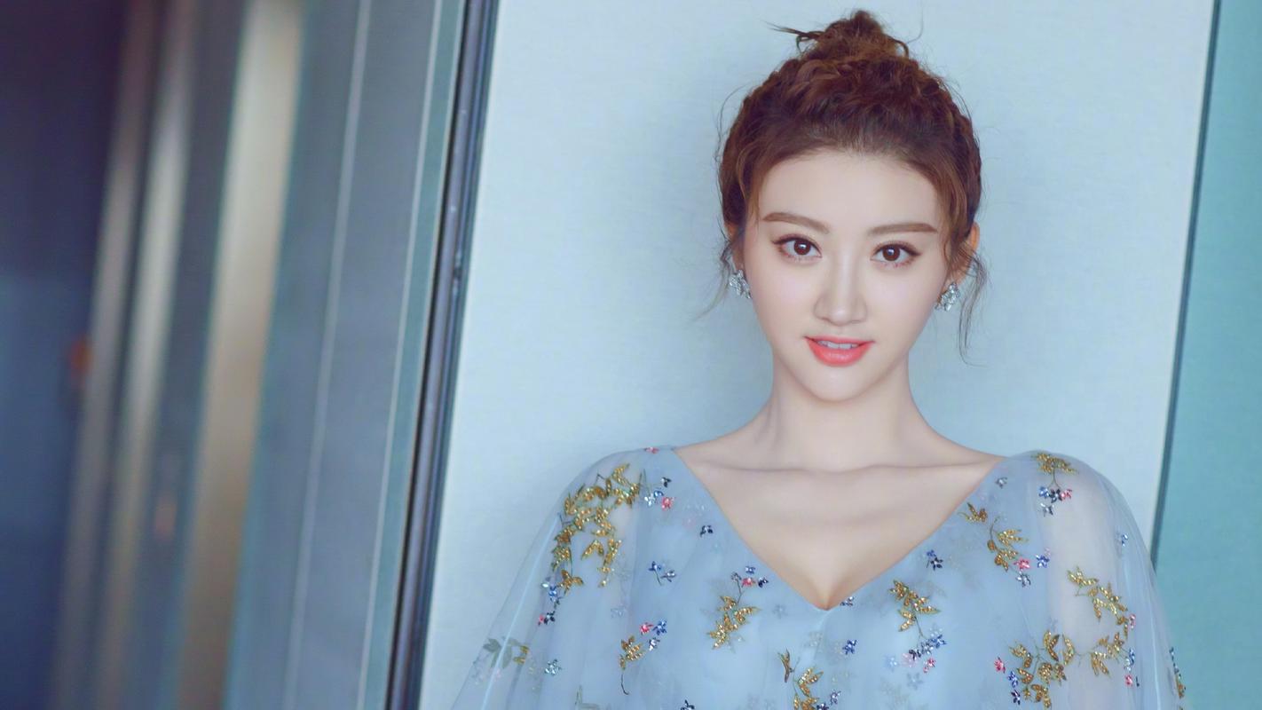 电脑壁纸 明星 大陆明星 景甜清新写真