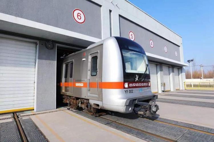 无人驾驶北京地铁燕房线所有列车取消驾驶室