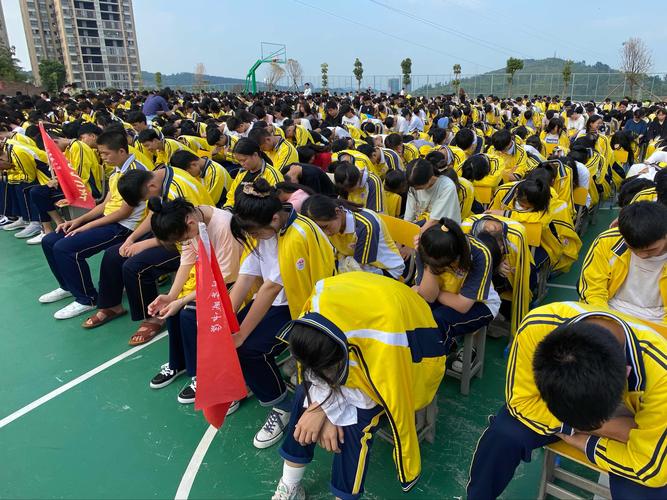 战斗吧少年!桂阳蓉城中学高三学生一天的生活