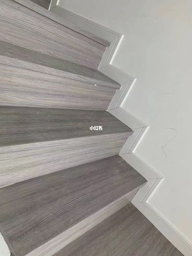 一体式楼梯踏步_实木_装修_踢脚线_我的装修记录_家居