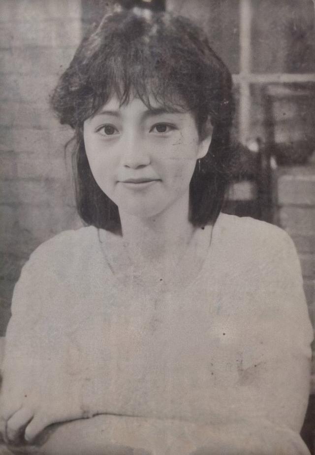 年轻的苑琼丹文 |-17编辑 | 嘈坊2001年,凑齐了陈浩民,温碧霞,叶璇等