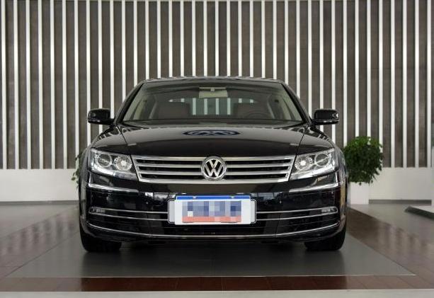 大众辉腾v6 tdi:低调简约设计难掩高贵气质,整体质感尽显奢华