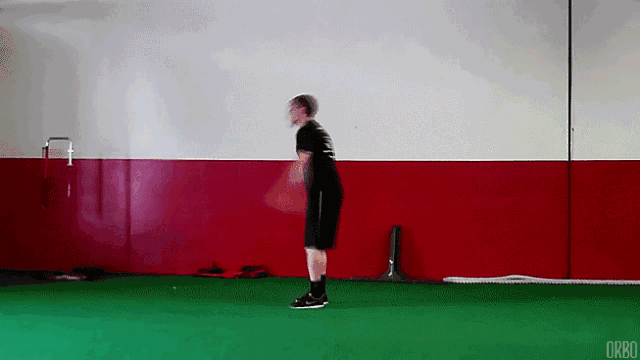 这必须列入训练清单,可以在任何地方随时随地做一个后空翻也太酷了.