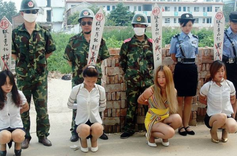 为什么死刑犯在执行死刑时都要跪在地上来听听狱警怎么说