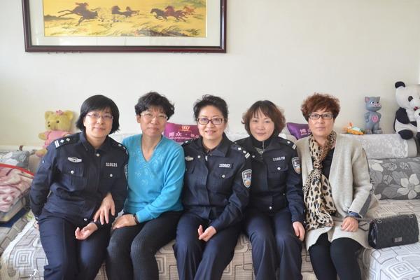 哈密地区公安局开展系列庆三八活动