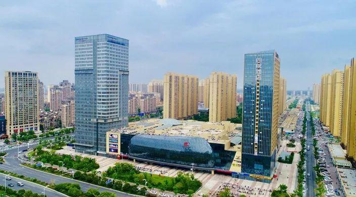 宝龙城市广场总部大厦是宝龙城市综合体的重要组成部分,写字楼于2015