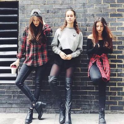 美国brandy melville 露脐款 短款圆领外星人长袖加绒卫衣女