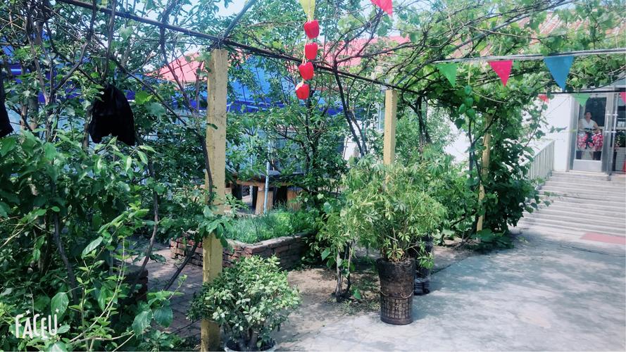 是宝清唯一一家*吃喝玩采摘于一体的绿色生态饭庄,特色农家铁锅