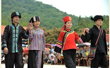 壮族男女服饰特点