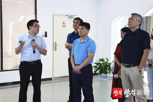 致公党江苏省委调研国家健康医疗大数据(东部)中心