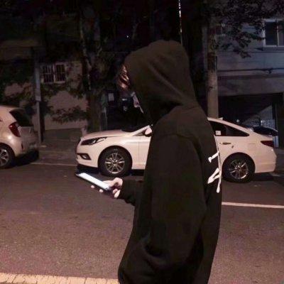 黑色系男生头像