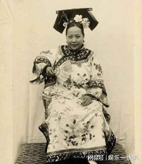 清朝的妃子都是千挑万选出来的为何留下的照片个个都很丑