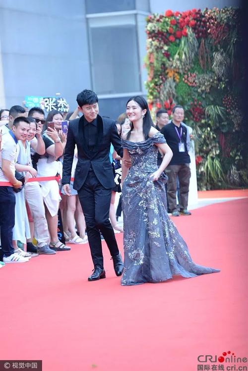 谢娜坐实怀孕!张杰微博高调宣布喜讯,一众大咖点赞