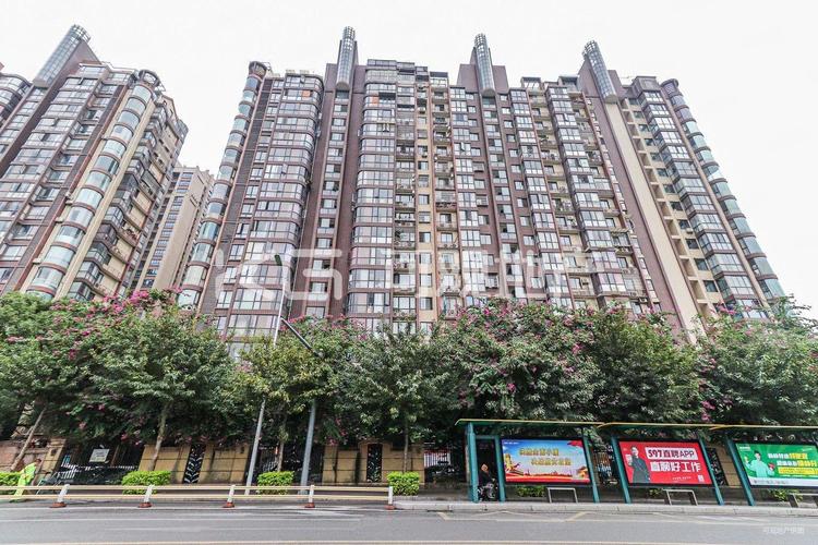 板状三房!送花园主卧带衣帽间,凯城花园二手房,323万,3室2厅,2卫,94.