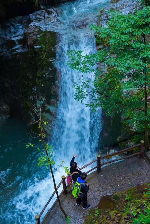 神农峡·岩屋沟景区   田园风光之旅    游玩线路:   ①房县