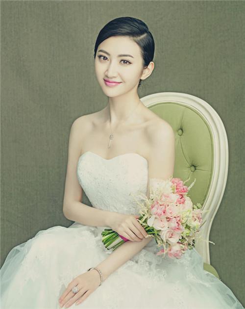 景甜甜美白色婚纱写真 清新素雅端庄迷人,澄海婚纱照