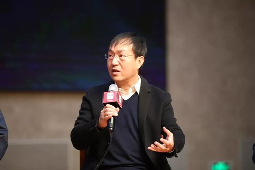 太原市万柏林区公园路小学校长郭文亮
