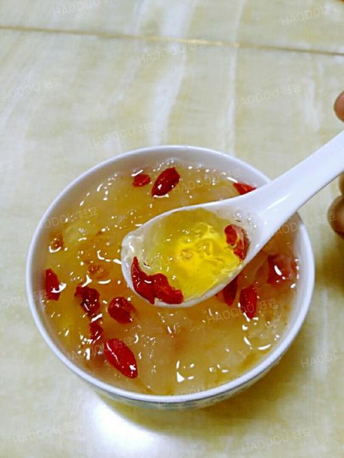 养颜桃胶的做法