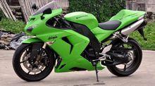 2004年首度亮相ninja zx-10r一经推出,就引起业界一片哗然,川崎摩托