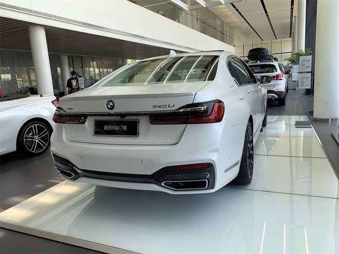21款宝马740li现车价格优惠