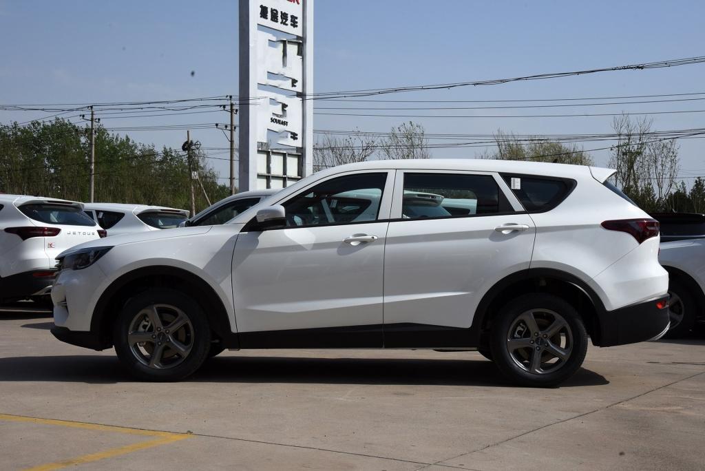 6万元就能买到的中型suv,外观时尚空间大,捷途x70m"真香"