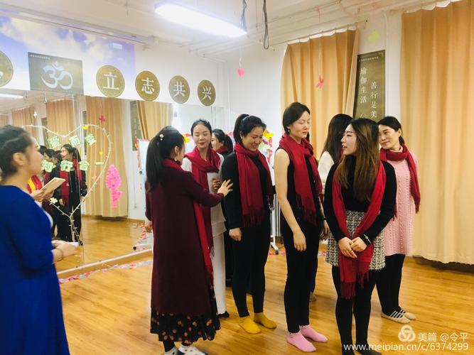 美俪阿萨娜瑜伽学校北京校区2018年毕学典礼活动现场