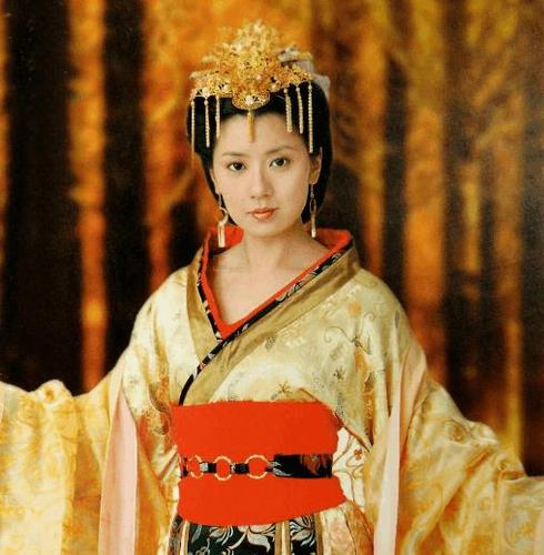 演过武则天的几个演员,第一个最妩媚,第三个演技最差!