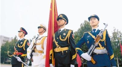中国军人最标准的精气神 三军仪仗队是这样炼成的